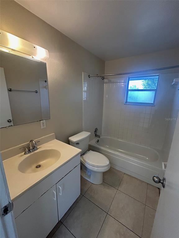 Building Photo - 276 Short St