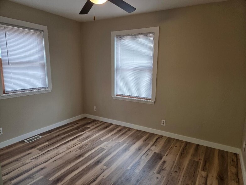 Building Photo - 720 Fraser St