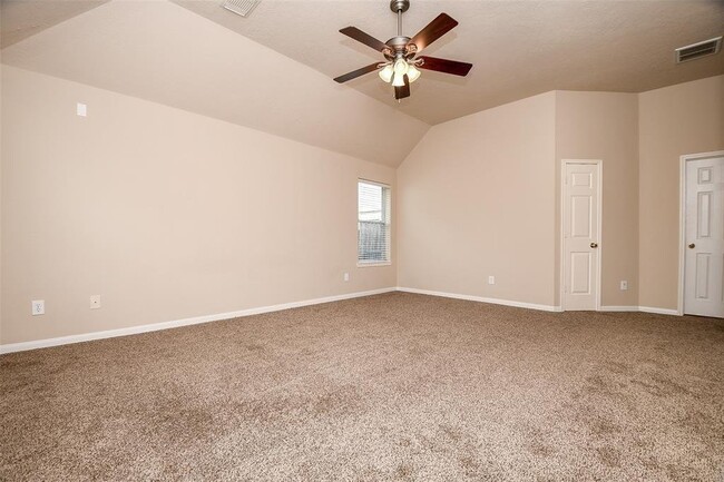 Building Photo - Crescent Drive, Pearland, TX 77584 - 3 BR ...