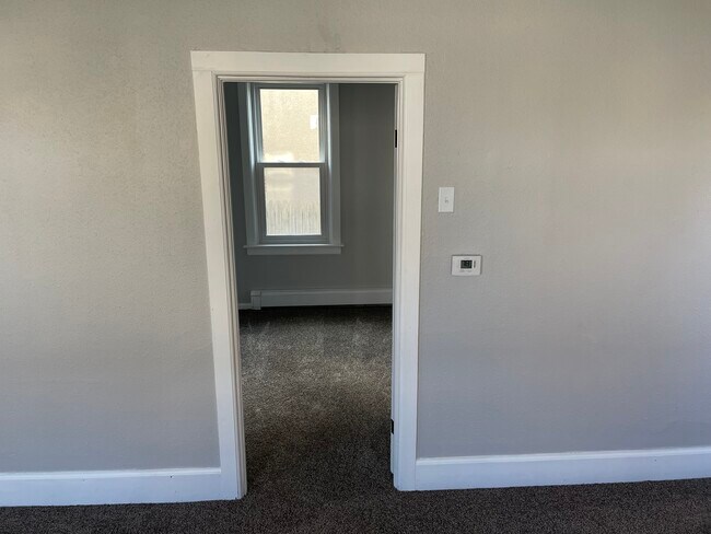 Building Photo - 1638 Saemann Ave