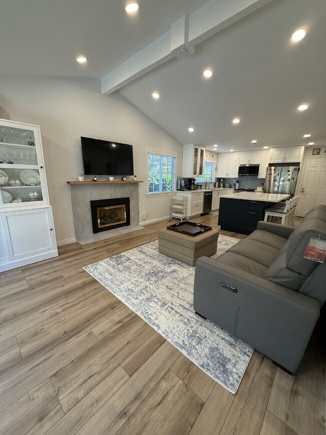 Building Photo - Stunning Fully Remodeled 4-Bedroom 2 Bathroom Home with Designer Kitchen & Spacious Open Layout i...