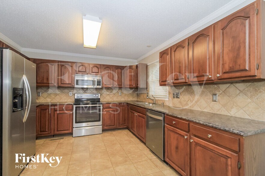 Building Photo - 4625 Bay Creek Dr