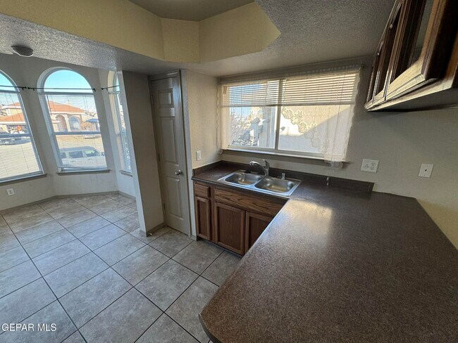 Building Photo - 5316 Ignacio Almanzar Ln