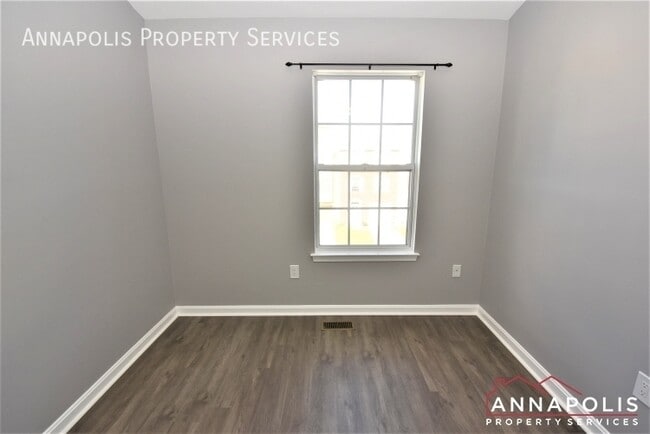 Building Photo - 109 Pinecove Ct