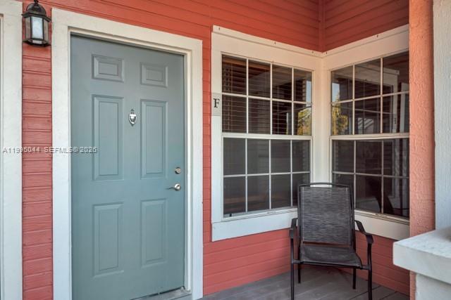 Building Photo - 1385 Crystal Way