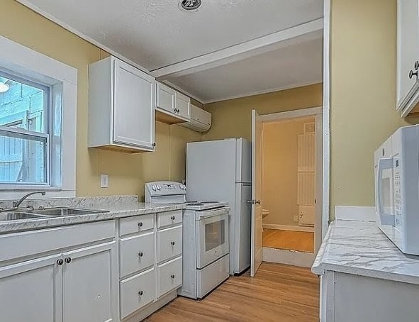 Building Photo - 1004 Fairview Ave