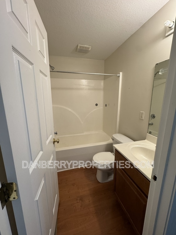 Building Photo - 214 Madison Ave