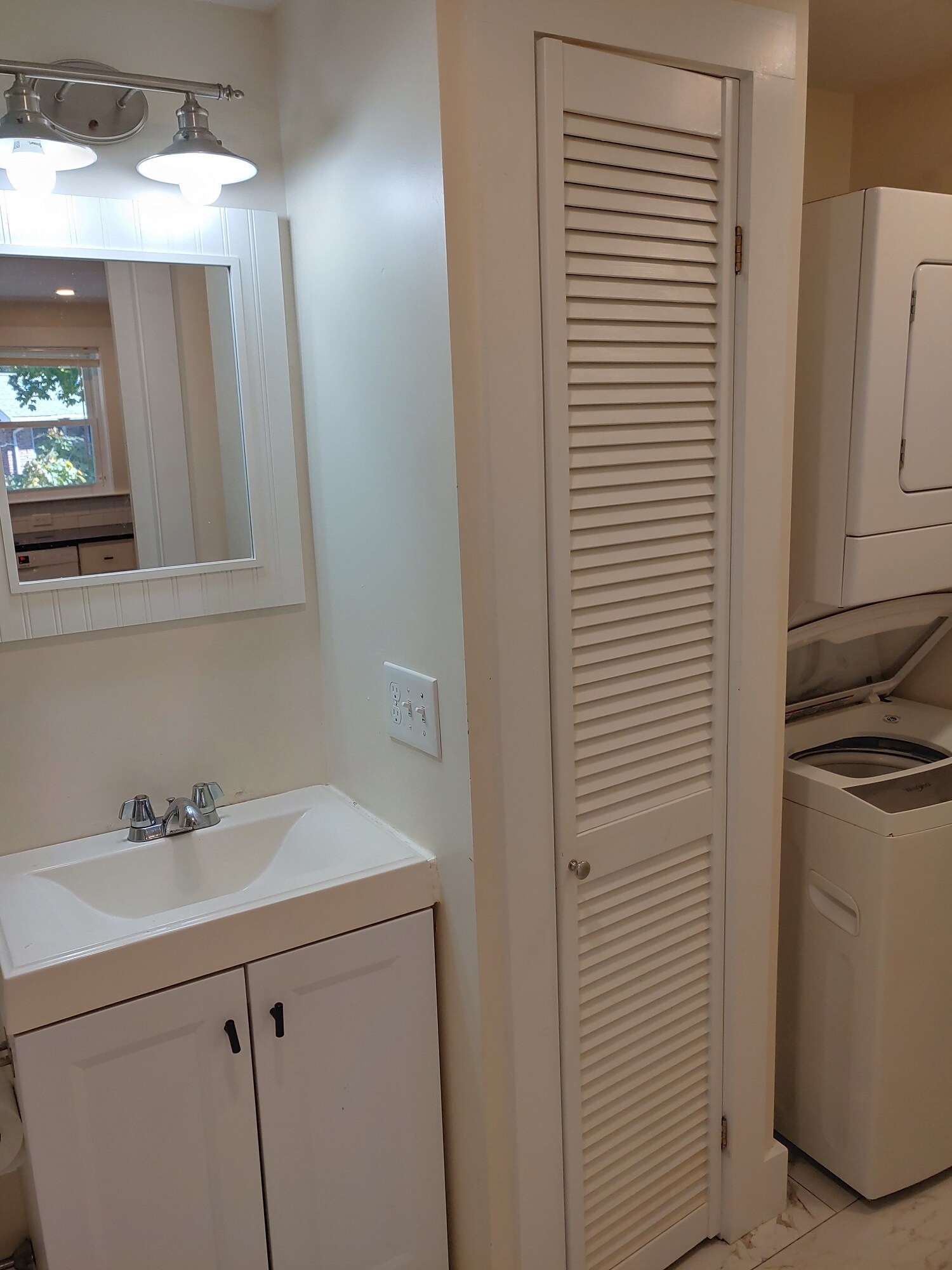 Building Photo - 75 Lincoln St