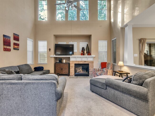 Building Photo - 83 Scarlet Woods Ct