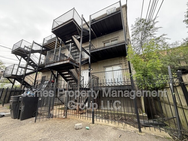 Building Photo - 3112 W Monroe St