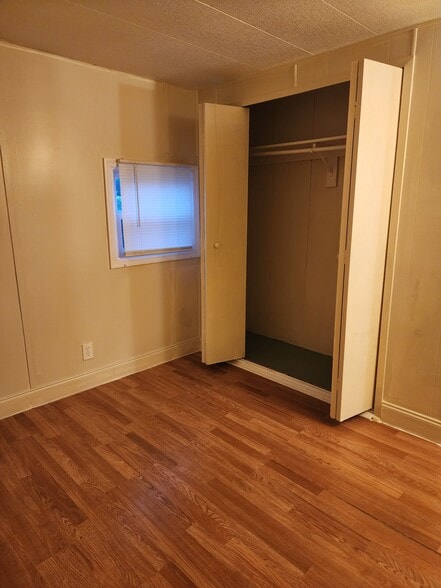 Building Photo - 4106 Rhine St