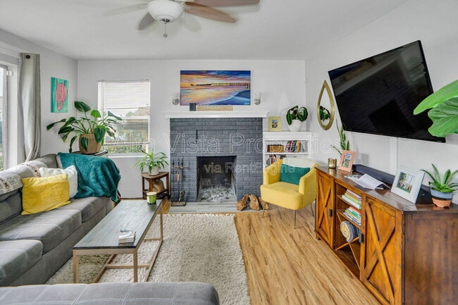 Building Photo - 4546 Brighton Ave