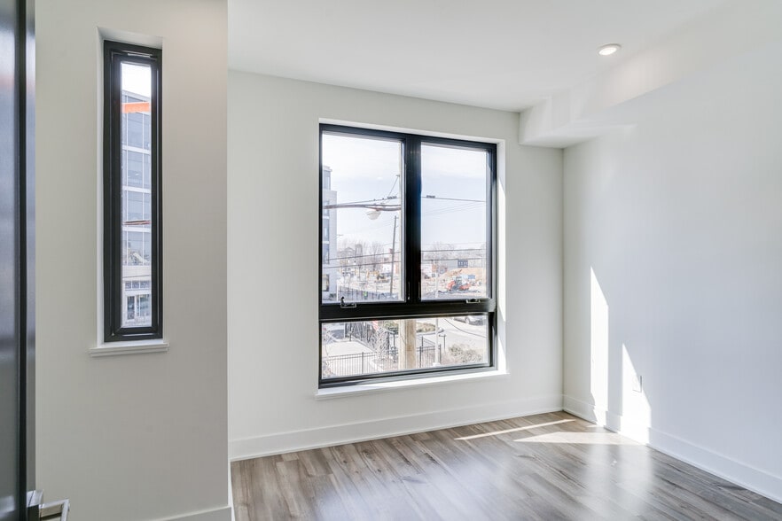 Building Photo - 2603 E Boston St