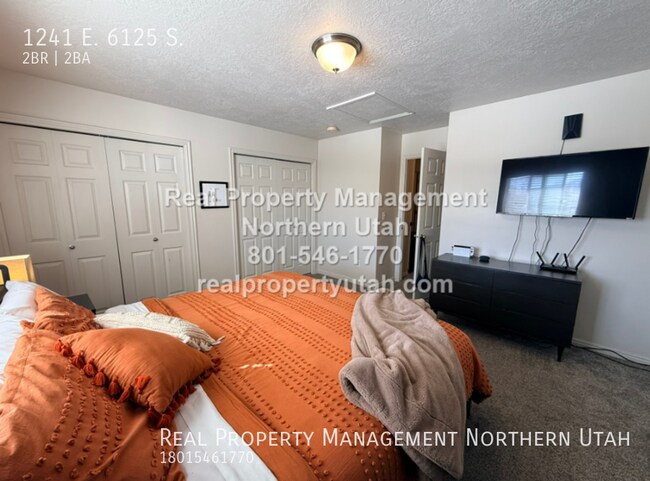 Building Photo - 1241 E 6125 S