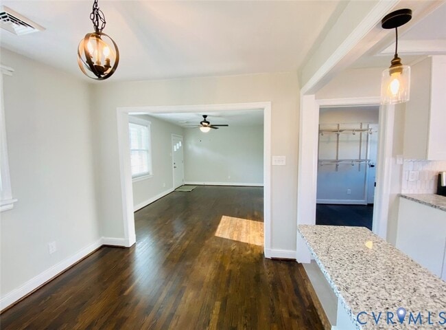 Building Photo - 26 Eastlake Dr