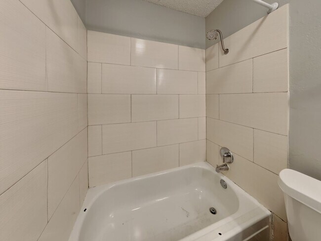 Building Photo - Alluring Single Family Home | 3 BR/2BA | 2-Car Covered Parking | Fencing wood