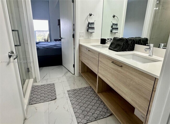 Building Photo - 16385 Biscayne Blvd