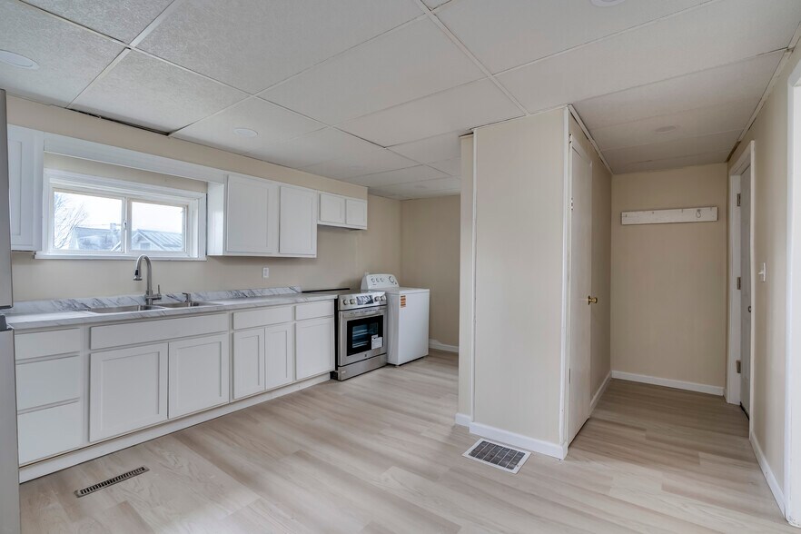 Building Photo - 741 Griffin St