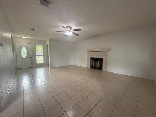 Building Photo - 7900 Turquoise Trail