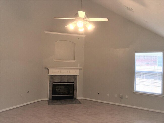 Building Photo - 6535 Silky Moss Dr