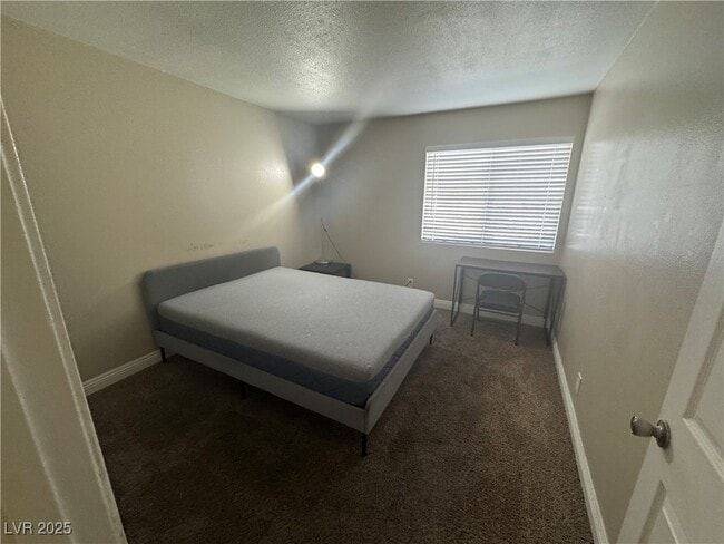 Building Photo - 504 Delfern Ln