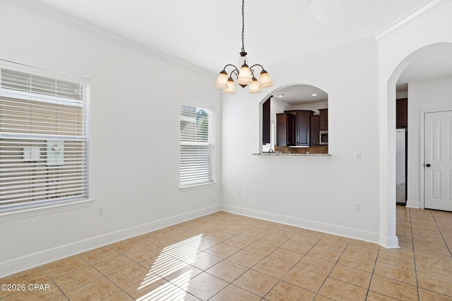 Building Photo - 323 Madison Circle