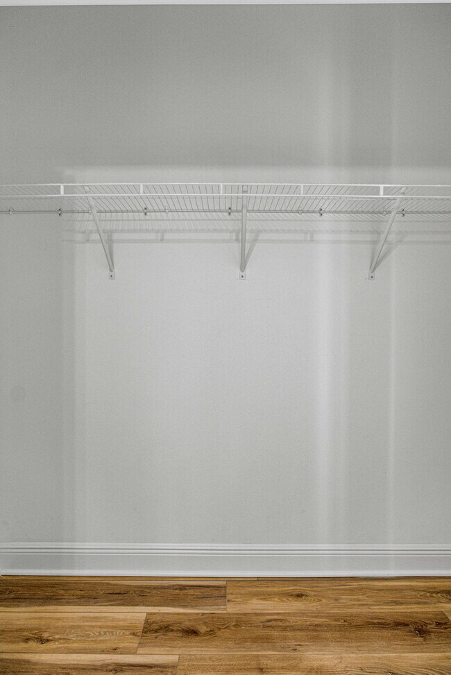 Building Photo - 7684 Old Hickory Dr