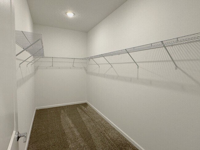 Building Photo - 4197 Jespersen St