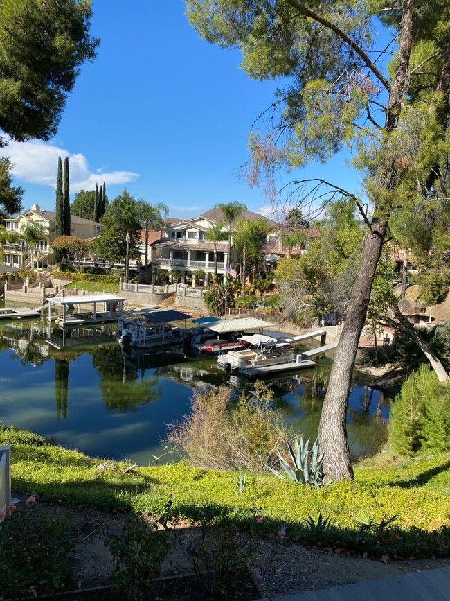 Building Photo - Canyon Lake View Condo Available!