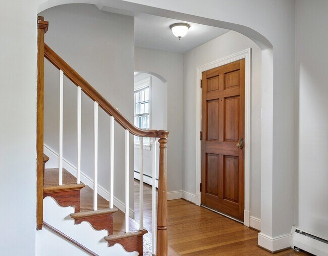 Building Photo - 2 BR, 1.5 BA, Basement, Granite Hills Area