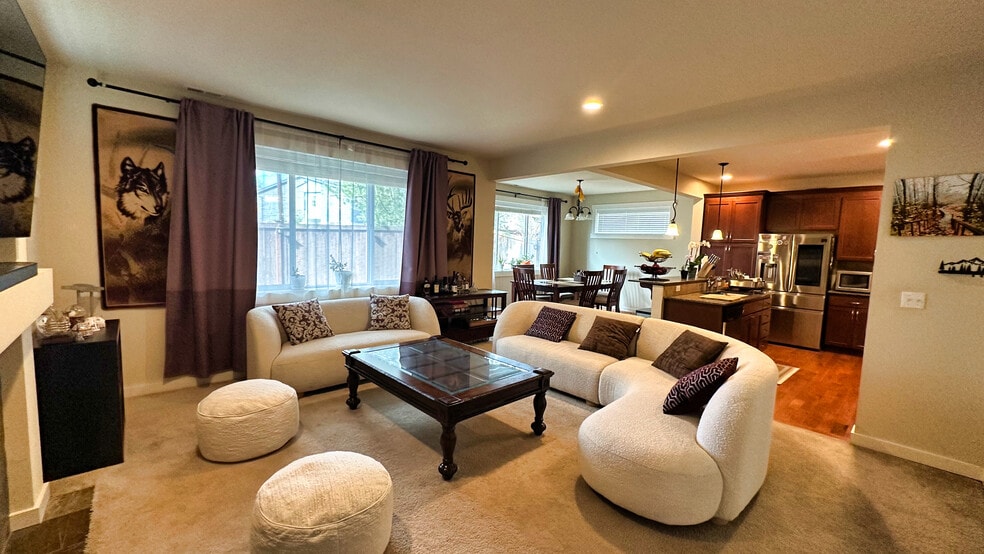 Building Photo - 14600 19th Ave W