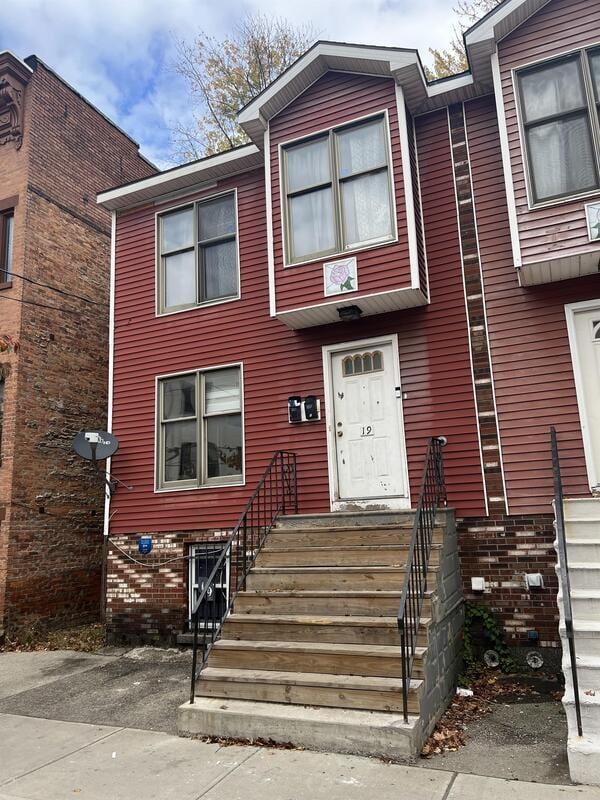 Primary Photo - 19 Dana Ave