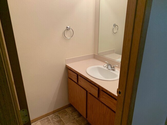 Building Photo - 1813 E 3rd Ave