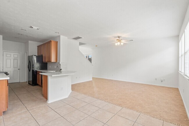 Building Photo - 35 Wickerdale Pl