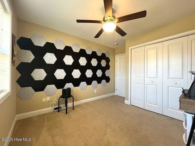 Building Photo - 225 Savannah Garden Dr