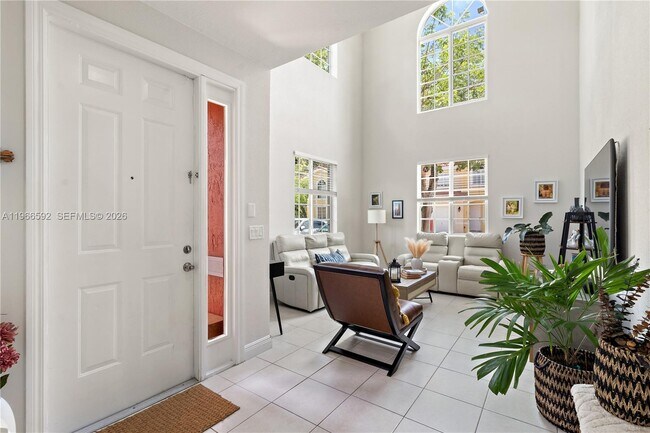 Building Photo - 5343 SW 40th Ave