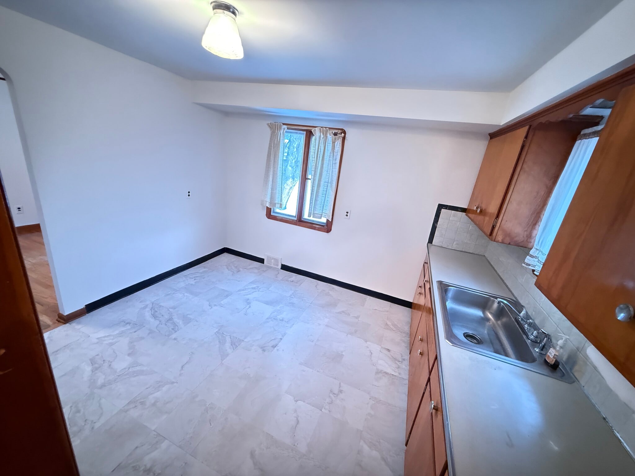 Building Photo - 4820 Green Rd