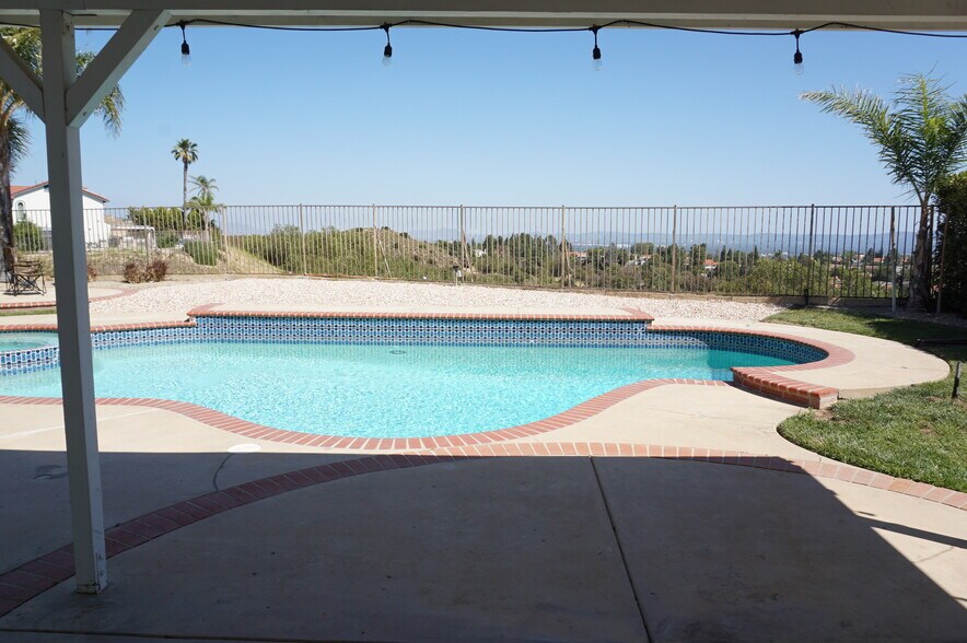 Building Photo - 19584 Shadow Glen Cir