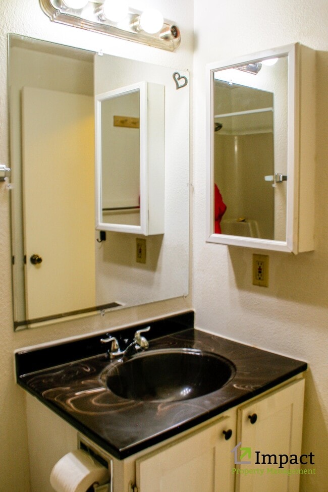 Building Photo - 615 Co Rd 45