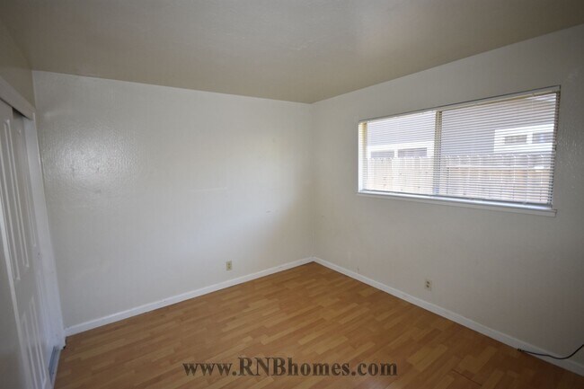 Building Photo - 7135 Cobalt Way