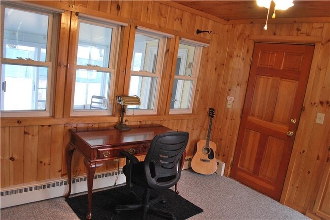 Building Photo - 161 Hadde Ave