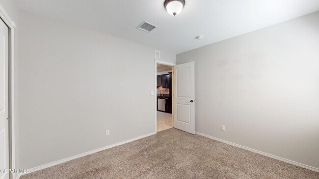 Building Photo - 13648 Samlesbury Ave