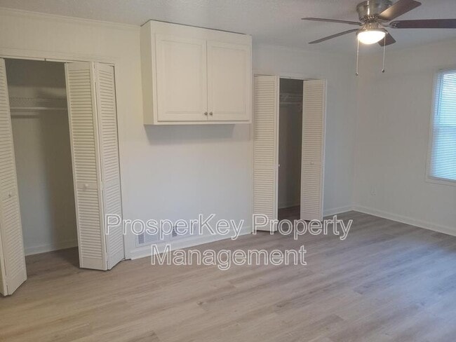 Building Photo - 3619 Walton St