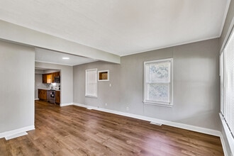 Building Photo - 325 Arbor Ave