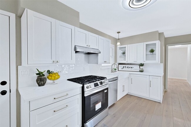 Building Photo - 10506 Sandra Lynn Dr