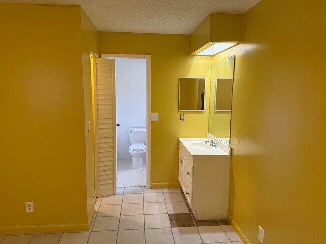 Building Photo - 2541 NW 56th Ave