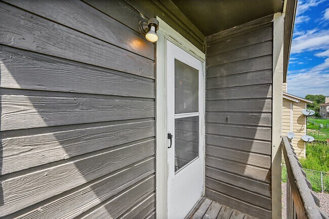 Building Photo - 1051 Mazatlan Cir