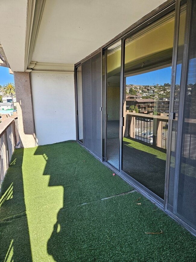 Building Photo - Live at Le Rondelet - Two Bedrooms and Views!