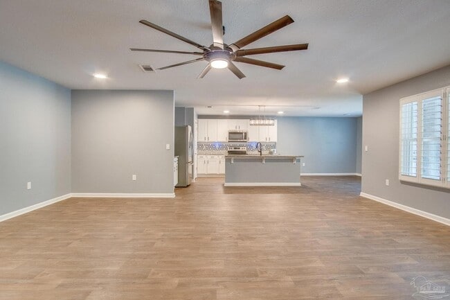 Building Photo - 4668 Red Oak Dr