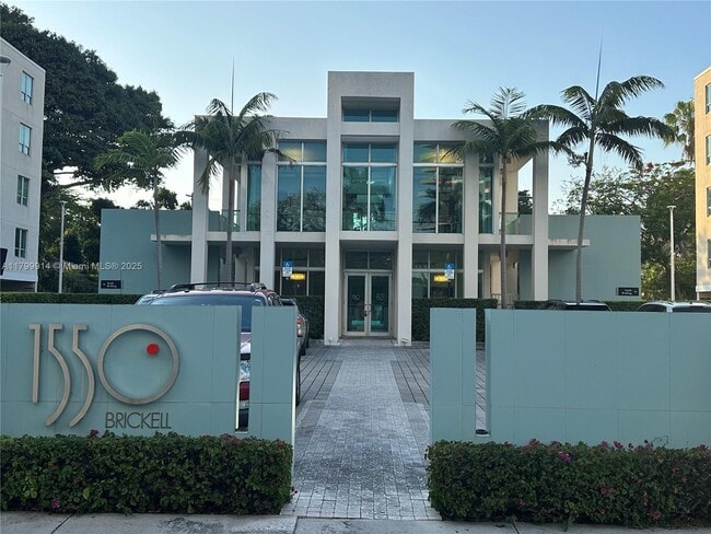 Building Photo - 1550 Brickell Ave